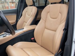 Volvo XC90 Inscription Intelli PRO Xenium Wntr Fullopt 2.0 B5 AWD KERS MHEV Kerghübriid 183kW