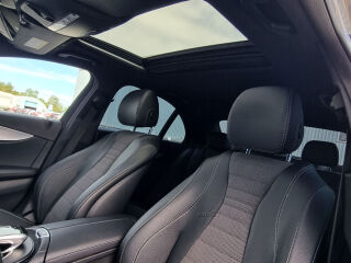 Mercedes-Benz E 220 AVANTGARDE / SPORT STYLE / 2.0 143kW