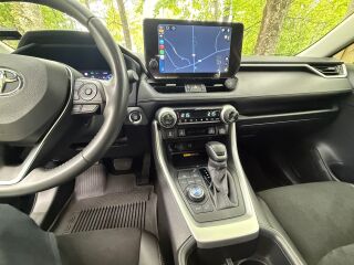 Toyota RAV4 Luxury plus 2.0 129кВ