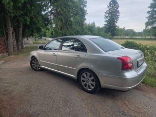 Toyota Avensis 1.6 81кВ