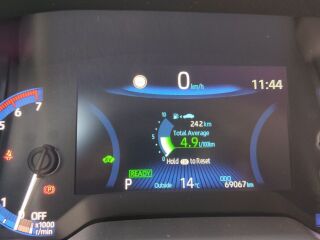 Toyota Corolla Hybrid  Sedan  1.8 hybrid 122 hp  e-CVT  f 1.8 hybrid 72kW