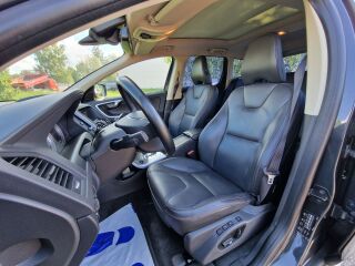 Volvo XC60 SUMMUM CITY SAFETY 4X4 AWD 2.4 R5 D5 120kW