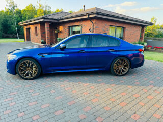 BMW M5 Akrapovič & Bowers & Wilkins 4.4 V8 569кВ