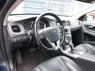 Volvo V60 R-Design City Safety 2.0 D4 133kW