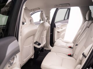 Volvo XC90 AWD Momentum Pro Mild Hybrid 2.0 183kW