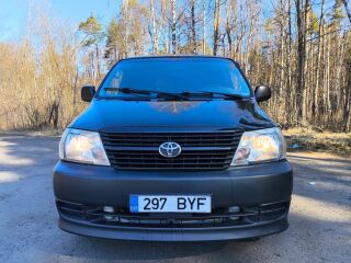 Toyota Hiace 2.5 70кВ