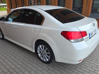 Subaru Legacy 2.5 123kW