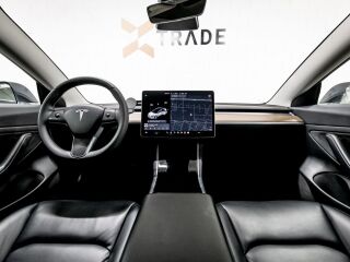 Tesla Model 3 Standard Range+ FSD 239kW