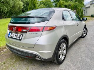 Honda Civic Elegance 1.8 i-Vtec 103kW