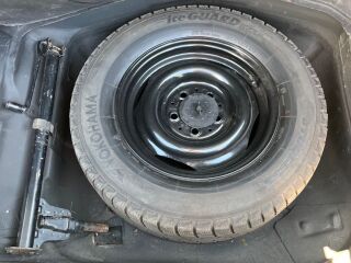 Mercedes-Benz 200 W123 2.0 44kW