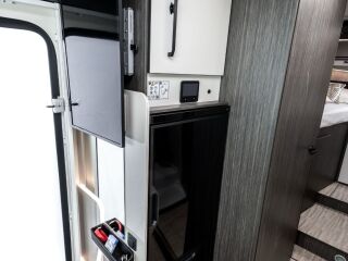 McLouis NEVIS 873 LUXURY - ALL INCLUSIVE - TRUMA DIESEL -  2.2 R4 Multijet 3  EURO 6E 132kW