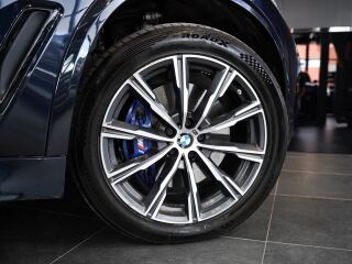 BMW X5 xDrive30d M-Sport Innovation Package 3.0 210кВ