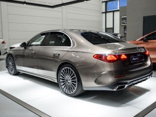 Mercedes-Benz E 220 d AMG-Line 2.0 145kW