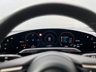 Porsche Taycan 4S Performance Battery Plus 420kW