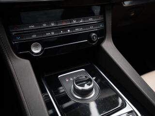 Jaguar F-Pace Prestige 2.0 132kW