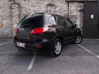 Hyundai Santa Fe 2.7 139kW