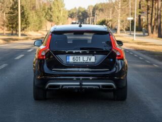 Volvo V60 SUMMUM POLESTAR AWD TWIN ENGINE PLUG IN HYBRID 2.4 D6 POLESTAR 162kW