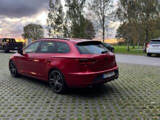 SEAT Leon ST Cupra 300 4Drive 2.0 221kW