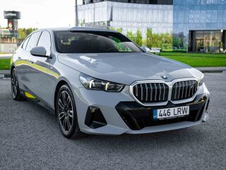 BMW i5 eDrive40 250кВ