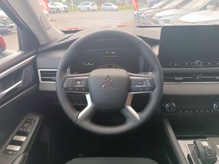 Mitsubishi Outlander Intense Plus 4WD 2.4 PHEV 225kW