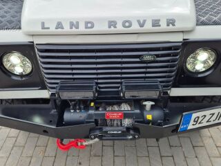 Land Rover Defender 2.4 90kW
