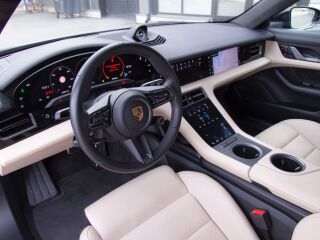 Porsche Taycan Turbo Cross Turismo 500kW