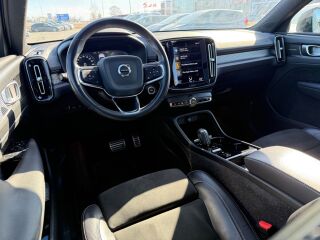 Volvo XC40 R Design 1.5 155кВ
