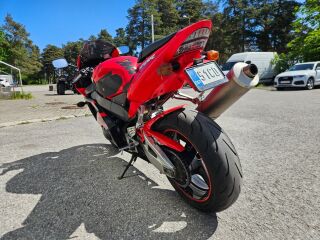 Honda CBR 900 RR FireBlade R4 111kW