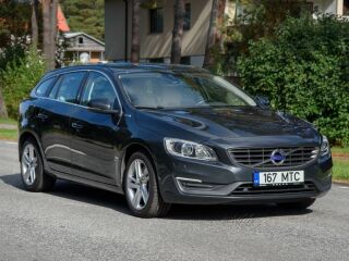 Volvo V60 SUMMUM AWD TWIN ENGINE PLUG IN HYBRID FACELIFT 2.4 162kW