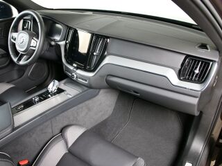 Volvo XC60 AWD ULTIMATE DARK INTELLI SAFE PRO MY24 2.0 B5 KERS Mild Hybrid 184kW