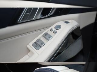 BMW X7 M50 Individual Exclusive 3.0 R6 294kW