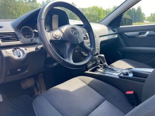 Mercedes-Benz C 200 2.1 100kW