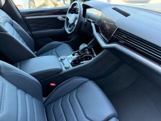 Volkswagen Touareg R-Line Final Edition Black Style 3.0 V6 TDI 210kW