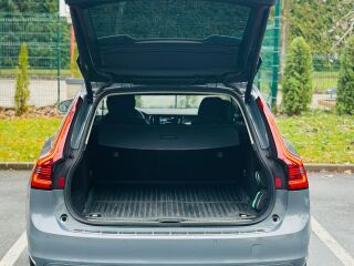 Volvo V90 Momentum 2.0 B4, AWD, Pro KERS Mild Hybrid 145kW