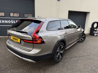 Volvo V90 Cross Country Intelli Safe Pro AWD Luxury MY22 2.0 B5 KERS MILD Kerghübriid 183kW