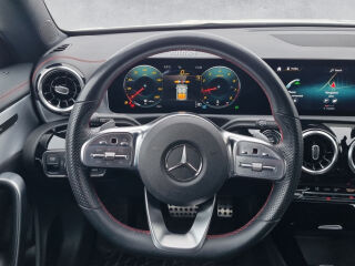 Mercedes-Benz CLA 180 Shooting Brake AMG-Line 1.3 100kW