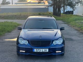 Mercedes-Benz C 320 V6 AMG STYLE 3.0 V6 165кВ