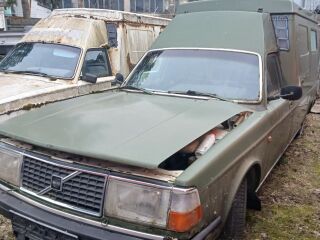 Volvo 244 2.8 v6 114kW