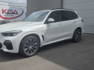BMW X5 X Drive45e M-Sportpakett 3.0 210кВ