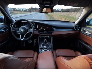 Alfa Romeo Giulia 2.0 R4 206кВ