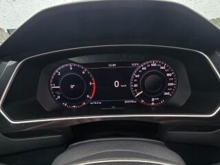 Volkswagen Tiguan 2.0 110кВ
