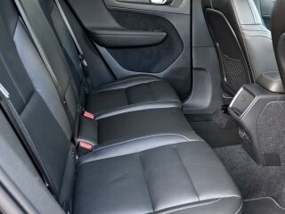 Volvo XC40 AWD INTELLI SAFE D4 140кВ
