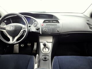 Honda Civic Elegance 1.8 103кВ