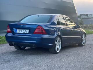 Mercedes-Benz C 320 V6 AMG STYLE 3.0 V6 165кВ