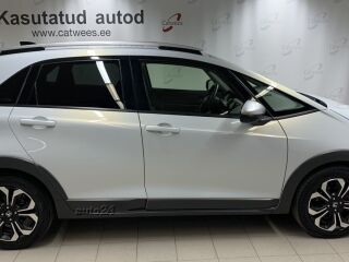 Honda Jazz Crosstar Hybrid Executive 1.5 72кВ