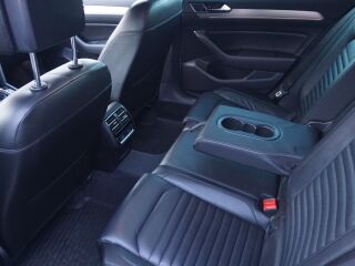 Volkswagen Passat R-line 4 MOTION 2.0 140kW