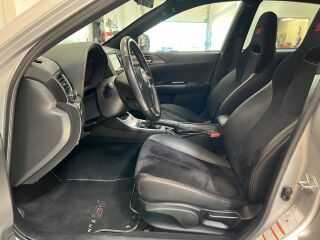 Subaru Impreza WRX STI 2.5 221кВ