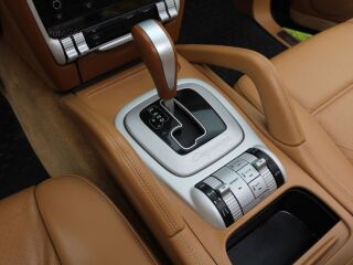 Porsche Cayenne 4.8 V8 Turbo 404kW