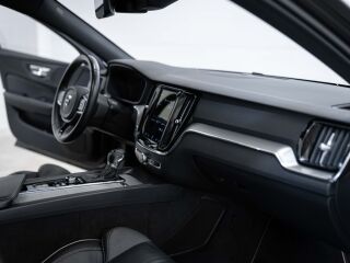 Volvo V60 R-Design 2.0 D4 140кВ