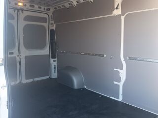 Peugeot Boxer L3H2 3.5t BlueHDi 140 AT8 2.2 103kW